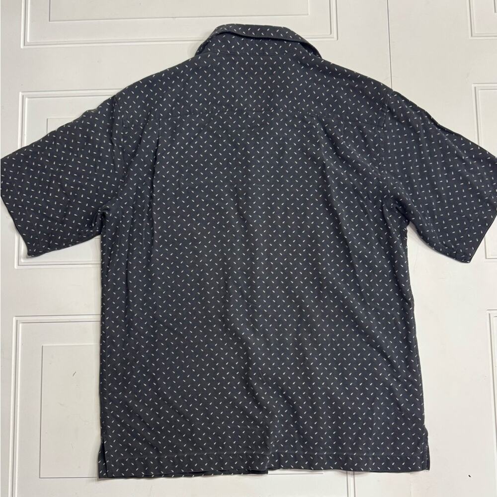 Vintage Norm Thompson Men’s Black Silk Button Up Short Sleeve Shirt Size Medium - Picture 4 of 4
